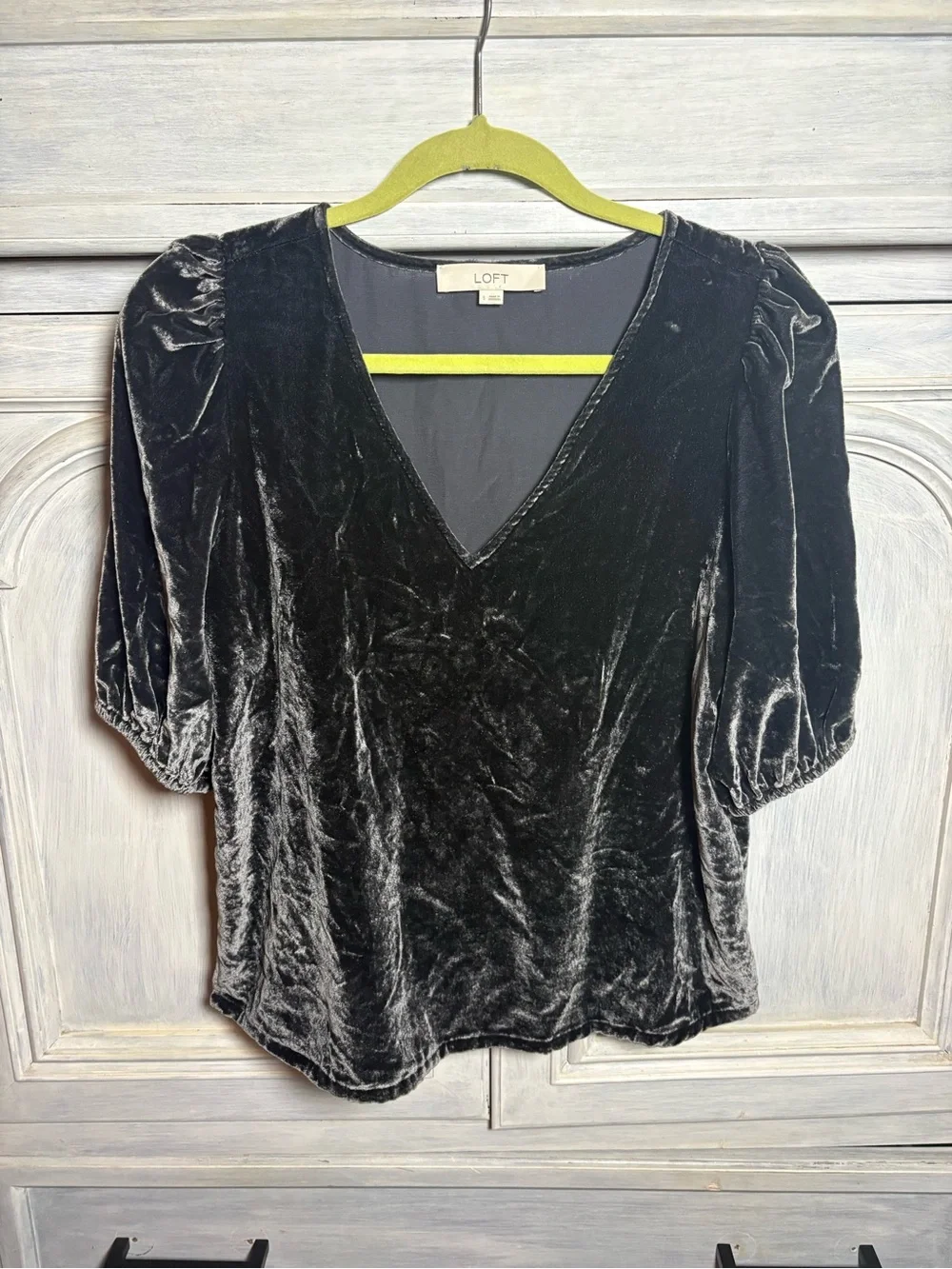 LOFT Grey Crushed‎ Velvet Puff Sleeve Blouse Preppy Office Classic Polished